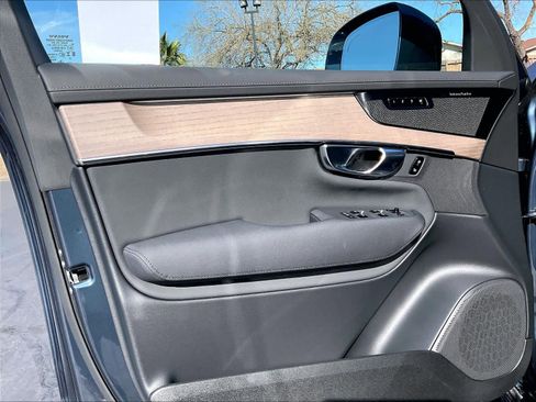 New 2026 Volvo XC90 T8 Plus w/ Protection Package Premier image 24