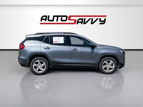 Used 2018 GMC Terrain SLE w/ Driver Convenience Package FWD image 8