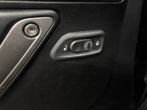 Used 2015 Jeep Wrangler Unlimited Sport w/ Quick Order Package 24S image 13