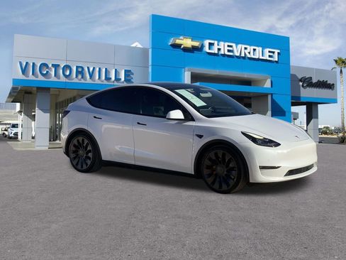 Used 2022 Tesla Model Y Performance image 3