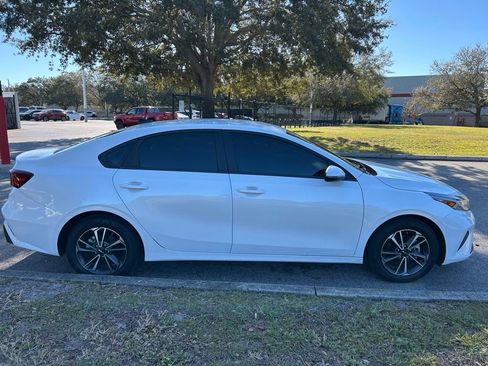 Used 2024 Kia Forte LXS w/ LXS Technology Package image 6
