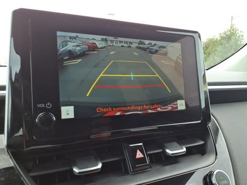 Certified 2025 Toyota Corolla Cross XLE FWD image 20