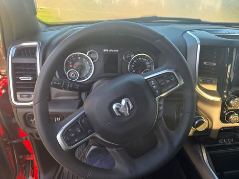 Used 2025 RAM 1500 Big Horn AWD/4WD image 9