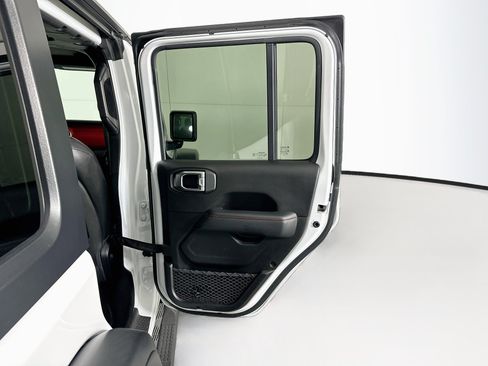 Used 2019 Jeep Wrangler Unlimited Rubicon AWD/4WD image 31