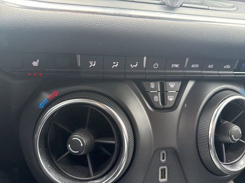 Used 2024 Chevrolet Blazer LT w/ Convenience Package image 9