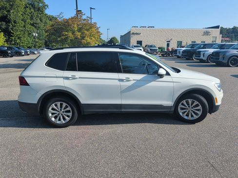Used 2019 Volkswagen Tiguan S w/ Driver Assistance Package FWD image 3