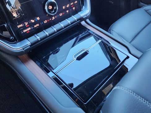 New 2026 GMC Yukon XL Denali image 33