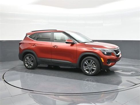 Used 2023 Kia Seltos S image 17