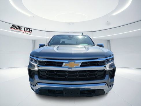 Used 2023 Chevrolet Silverado 1500 LT w/ Protection Package AWD/4WD image 7
