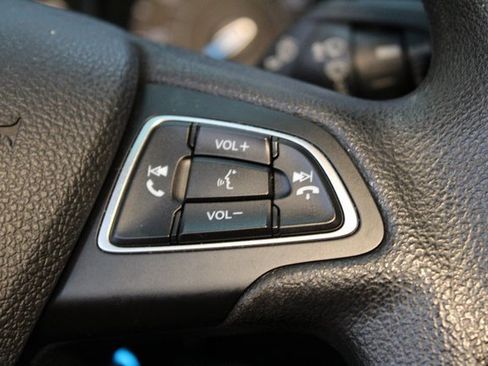 Used 2018 Ford Focus SE image 18