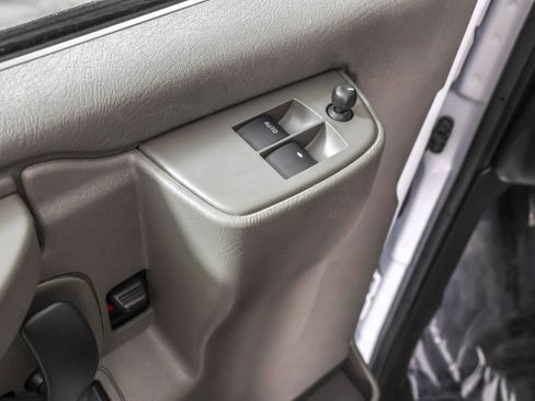 Used 2025 Chevrolet Express 3500 LT w/ LT Preferred Equipment Group image 32