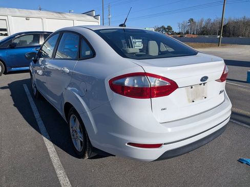 Used 2019 Ford Fiesta SE image 6