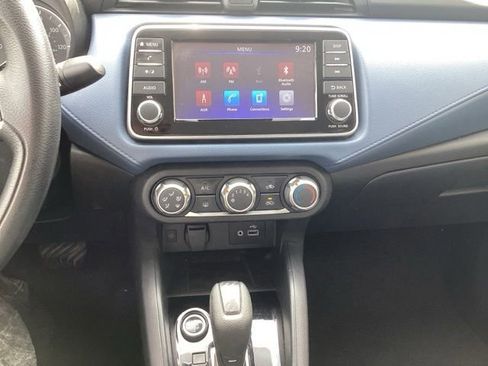 Used 2025 Nissan Versa SV FWD image 15