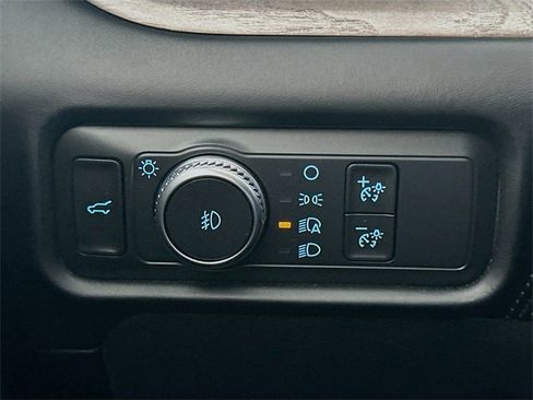 Used 2020 Ford Explorer Platinum w/ Premium Technology Package image 10