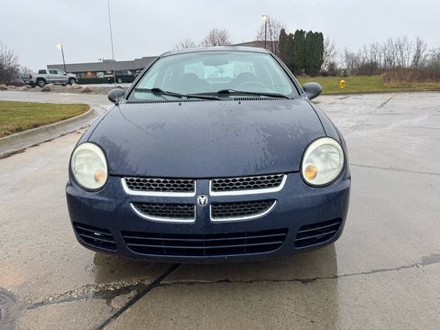 Used 2005 Dodge Neon SXT image 2