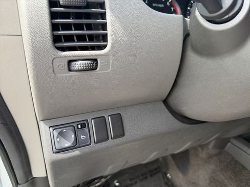 Used 2015 Nissan Xterra S w/ Value Package AWD/4WD image 19