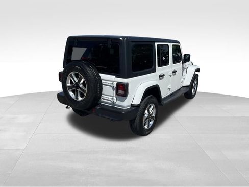 Used 2019 Jeep Wrangler Unlimited Sahara AWD/4WD image 7