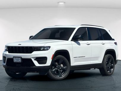Used 2023 Jeep Grand Cherokee Altitude