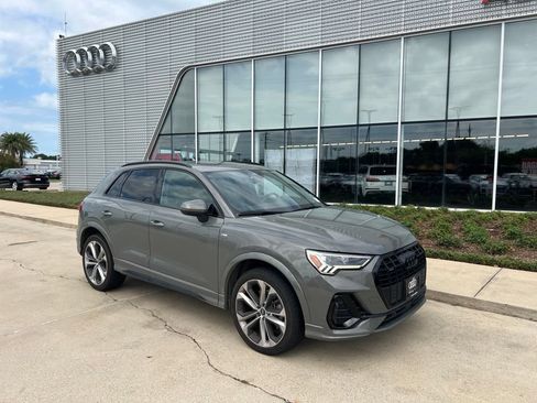 Used 2021 Audi Q3 2.0T Premium Plus w/ Premium Plus Package AWD/4WD image 3
