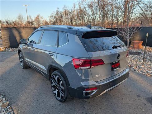 Used 2023 Volkswagen Taos SEL image 3