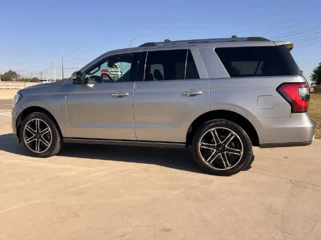 Used 2021 Ford Expedition Limited RWD image 4