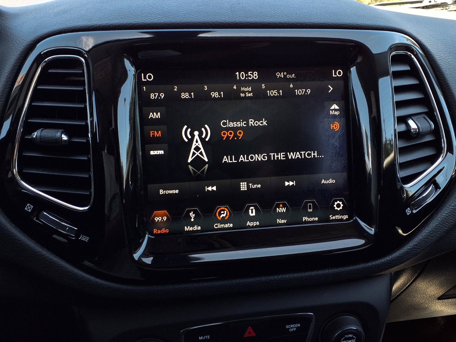 Used 2019 Jeep Compass Latitude AWD/4WD image 9
