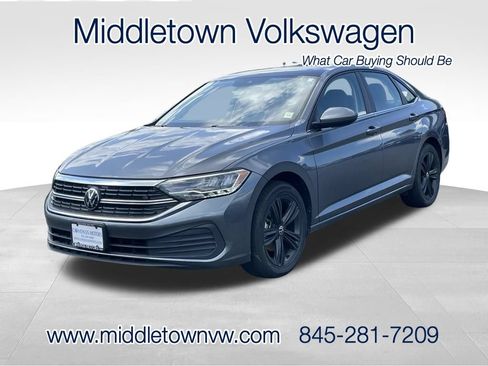 Certified 2023 Volkswagen Jetta SE w/ Panoramic Sunroof Package FWD image 1