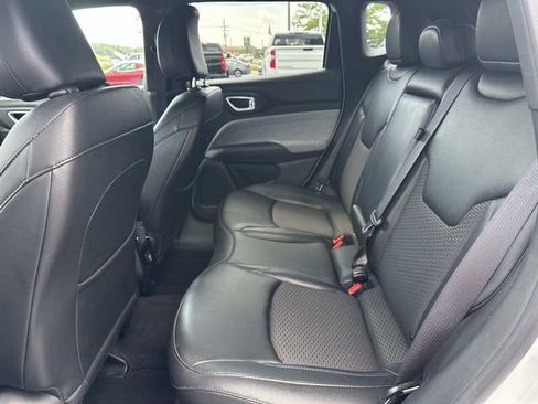 Used 2024 Jeep Compass Latitude AWD/4WD image 12