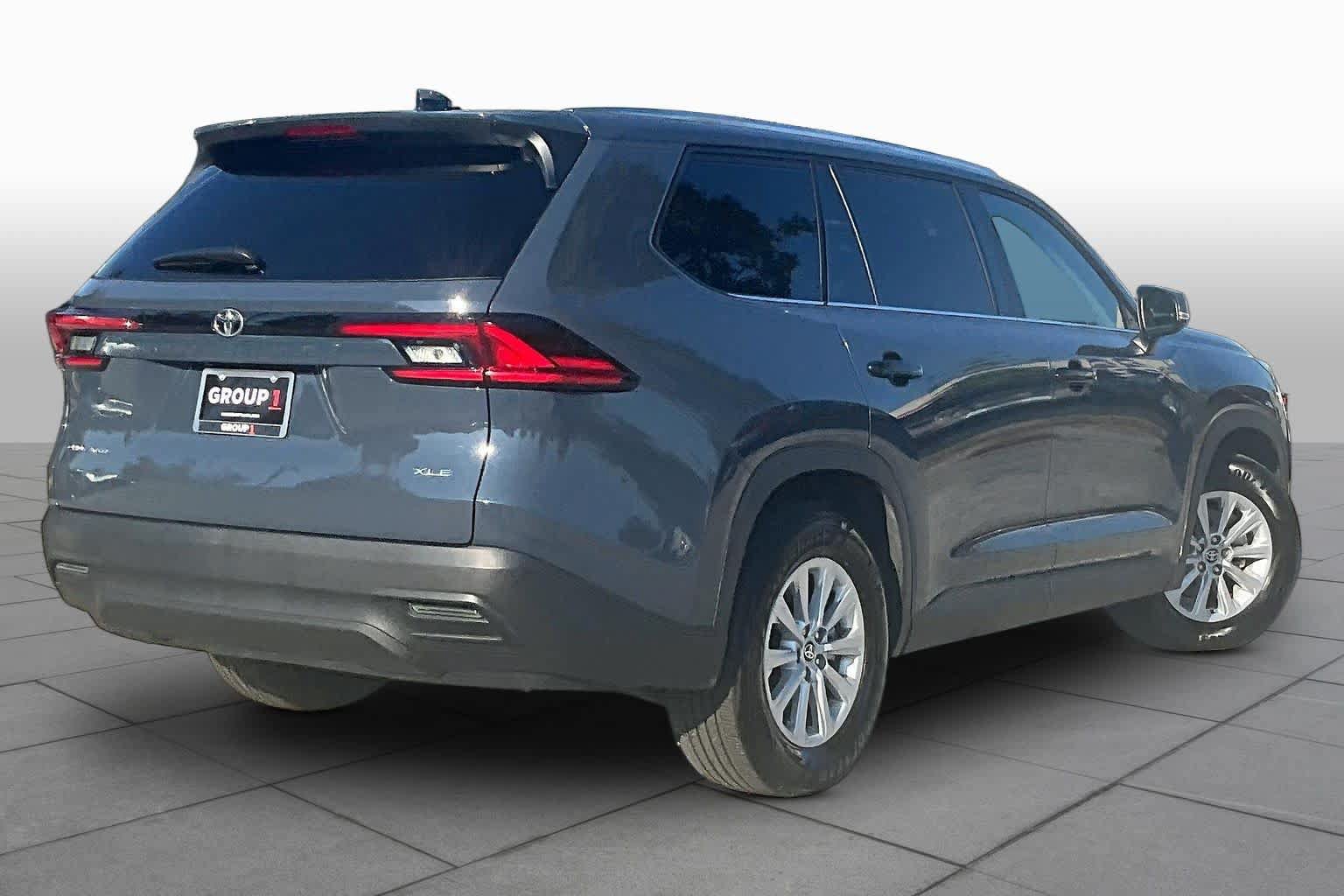 Used 2025 Toyota Grand Highlander AWD Hybrid image 13
