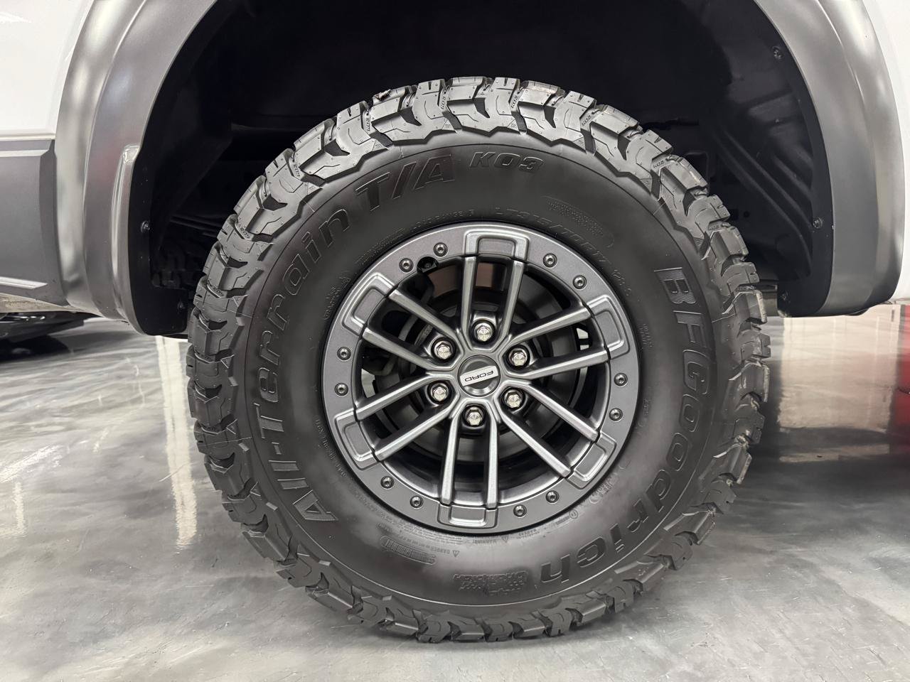 Used 2017 Ford F150 Raptor w/ Equipment Group 802A Luxury AWD/4WD image 25