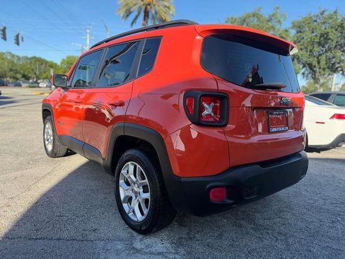 Used 2015 Jeep Renegade Latitude w/ Popular Equipment Group AWD/4WD image 3