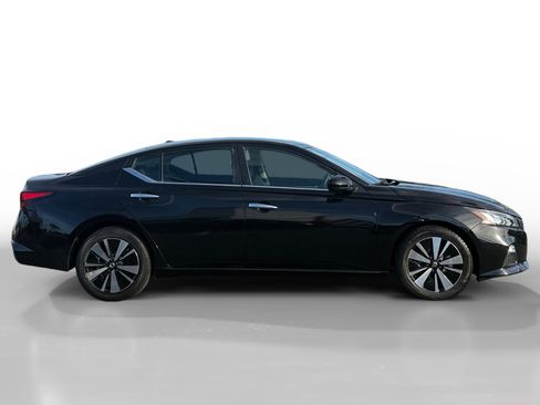 Used 2022 Nissan Altima 2.5 SV image 6