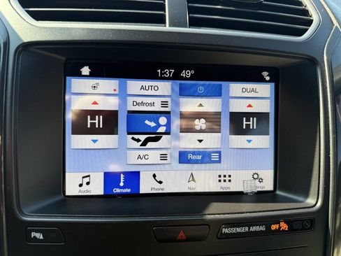 Used 2019 Ford Explorer XLT w/ Equipment Group 202A image 28