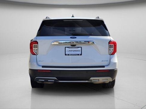 Used 2022 Ford Explorer XLT w/ Equipment Group 202A image 21