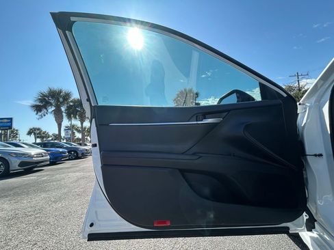 Used 2024 Toyota Camry SE w/ Audio Upgrade Package image 29