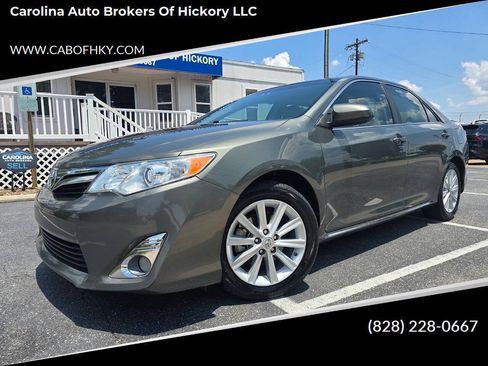 Used 2012 Toyota Camry XLE w/ Leather Pkg FWD image 1