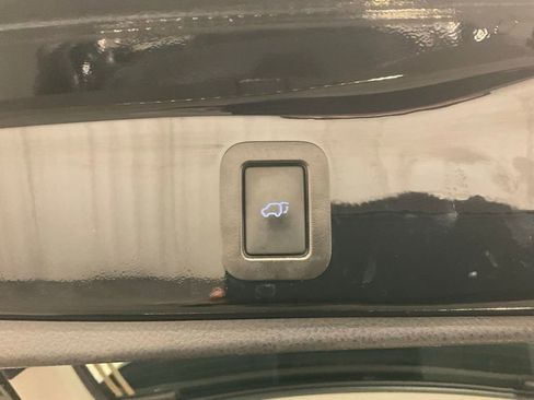Used 2018 Toyota Highlander Limited Platinum AWD/4WD image 40