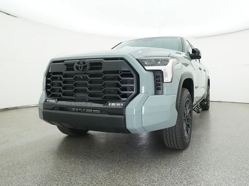 New 2025 Toyota Tundra Limited image 32