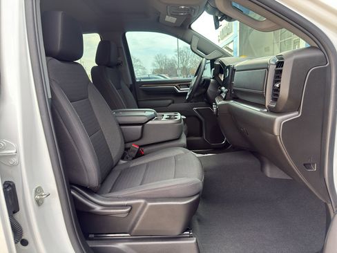 Used 2024 Chevrolet Silverado 1500 RST w/ Z71 Off-Road Package image 50