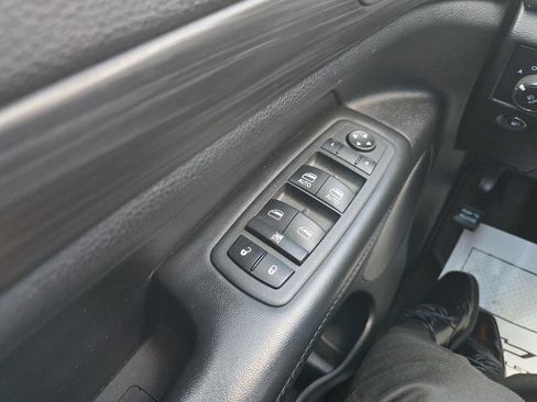 Used 2022 Jeep Grand Cherokee Laredo E w/ Security & Convenience Group AWD/4WD image 38