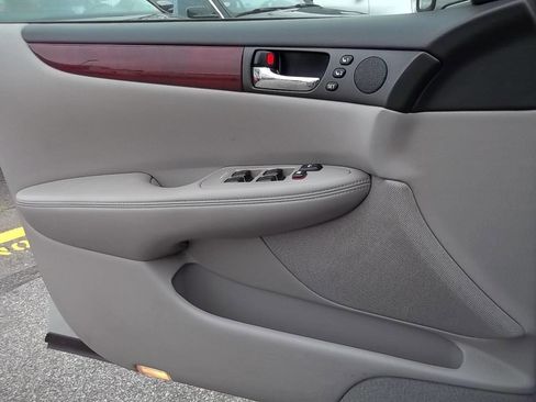 Used 2003 Lexus ES 330 image 14