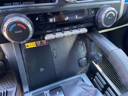 Used 2024 Toyota Tacoma TRD Sport image 23