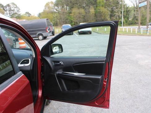 Used 2011 Dodge Journey Mainstreet FWD image 15