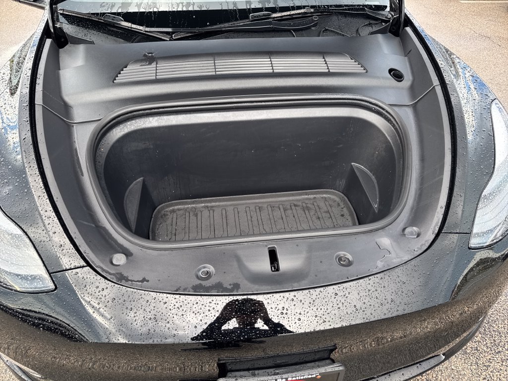 Used 2023 Tesla Model Y Long Range AWD/4WD image 47