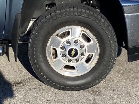 Used 2013 Chevrolet Silverado 2500 LT w/ Interior Plus Package AWD/4WD image 30
