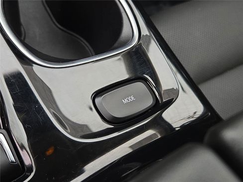 Used 2023 Buick Envision Essence w/ Sport Touring Package AWD/4WD image 11