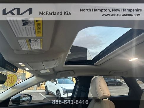 Used 2024 MAZDA CX-30 AWD 2.5 S w/ Preferred Package image 17