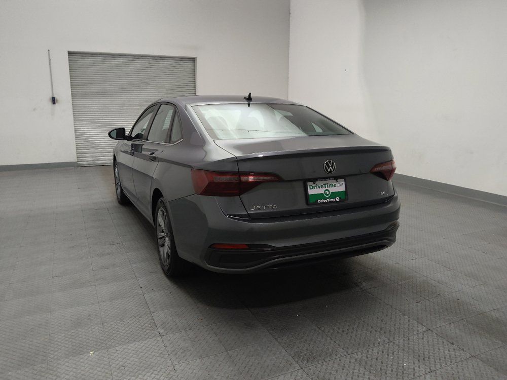 Used 2024 Volkswagen Jetta SE FWD image 6