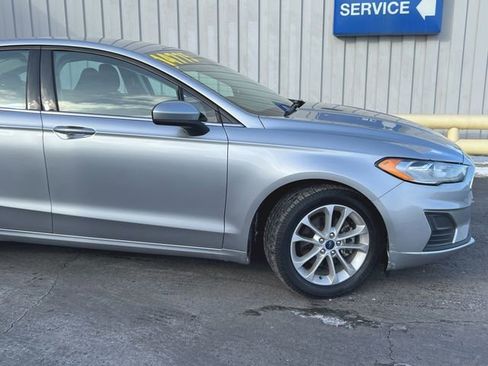 Used 2020 Ford Fusion SE image 16