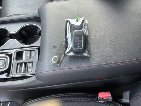Used 2025 Honda Pilot Black Edition image 36